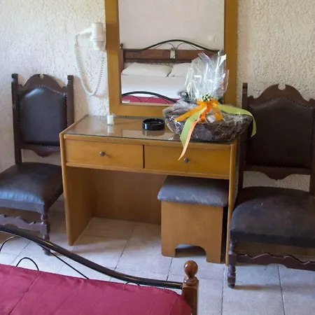 Sariza Spring Apikia (Andros)