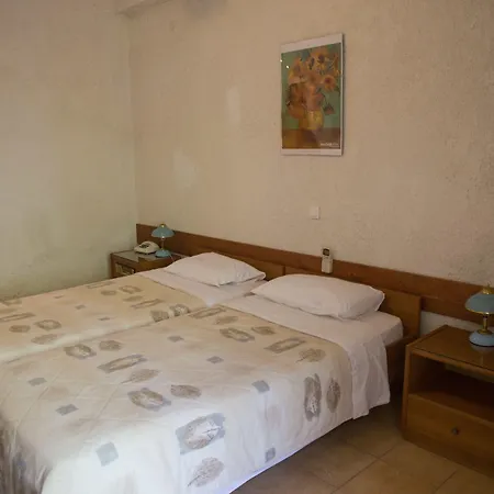 Sariza Spring Hotel 3*