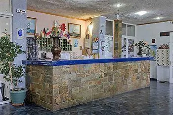 Sariza Spring 3* Apikia (Andros)