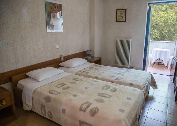 فندق Sariza Spring 3*