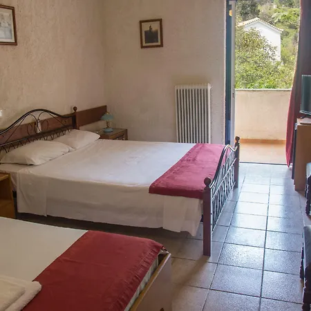 Sariza Spring Hotel 3*