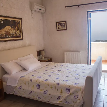 Hotel Sariza Spring Apikia (Andros)