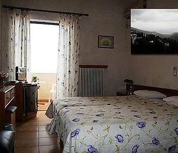 Sariza Spring Hotel 3*