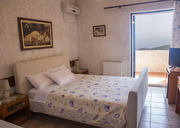 Hotel Sariza Spring Apikia (Andros)